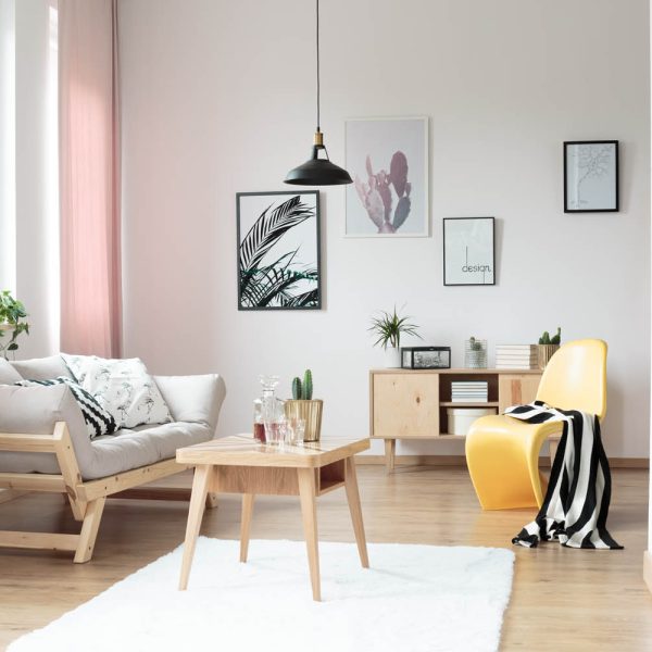 pastel-curtains-in-living-room-PJVH42X.jpg